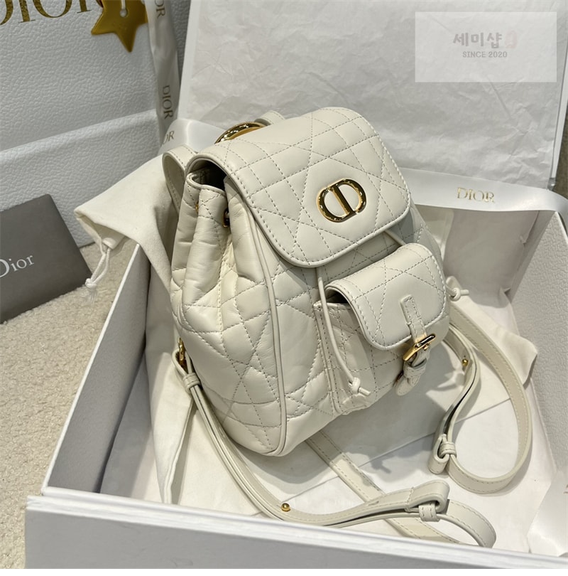 D I O R 디올 카로 스몰 백팩 라떼 매크로 까나쥬 Bag 9번 이미지
