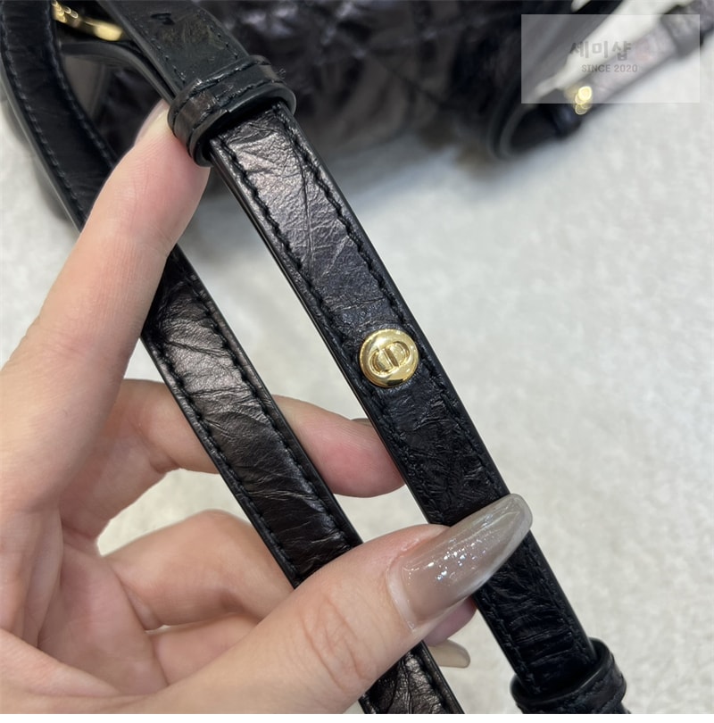 D I O R 디올 카로 스몰 백팩 블랙 매크로까나쥬 크링클 Bag 12번 이미지