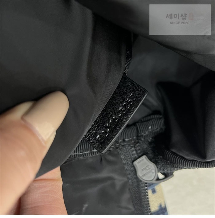 D I O R 디올 트래블 𝗧𝗥𝗔𝗩𝗘𝗟 백팩 오블리크 Bag 8번 이미지
