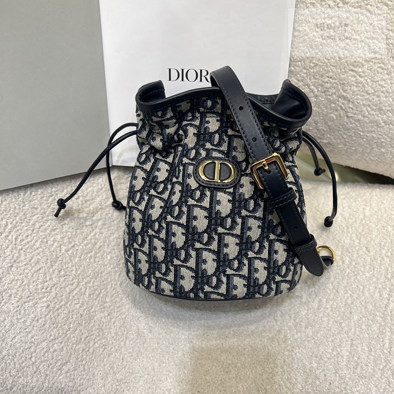 D I O R 디올 30 몽테인 드로우스트링 미니 버킷백 Bag 6번 이미지