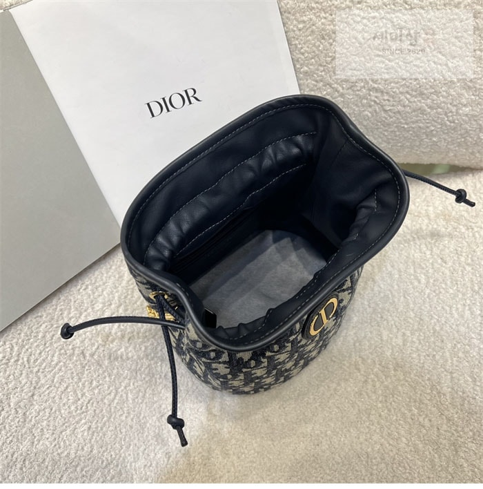 D I O R 디올 30 몽테인 드로우스트링 미니 버킷백 Bag 11번 이미지