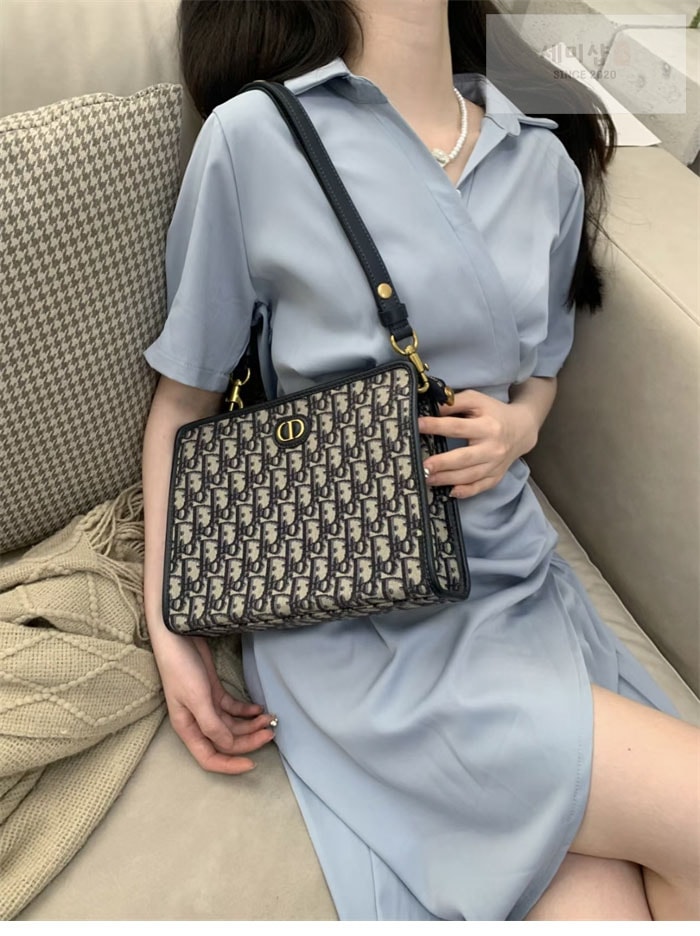 D I O R 디올 30 몽테인 파우치 클러치 오블리크 자카드 Bag 3번 이미지