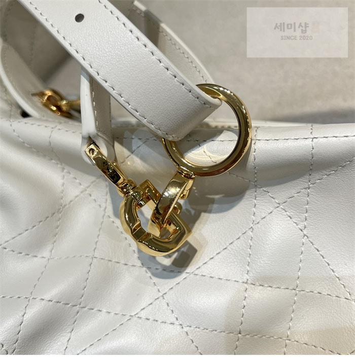 D I O R 디올 D-Journey 디저니 미디엄 백 라떼 매크로 까나쥬 Bag 5번 이미지