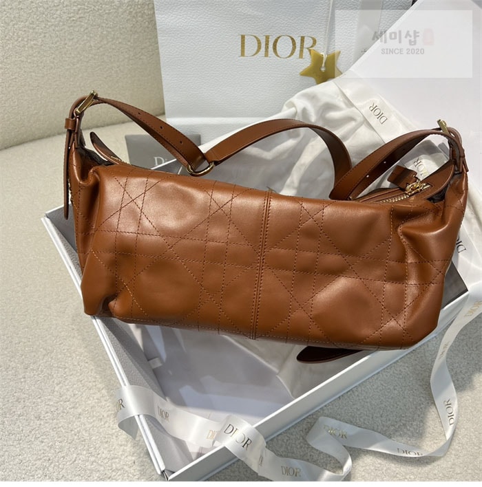 D I O R 디올 D-Journey 디저니 미디엄 백 카멜 매크로 까나쥬 Bag 1번 이미지