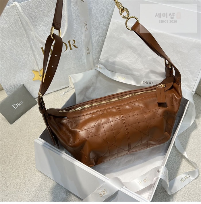 D I O R 디올 D-Journey 디저니 스몰 백 카멜 매크로 까나쥬 Bag 6번 이미지