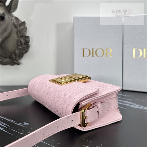 D I O R 디올 Miss Dior 마르크 보앙 플랩백 Bag 20번 이미지
