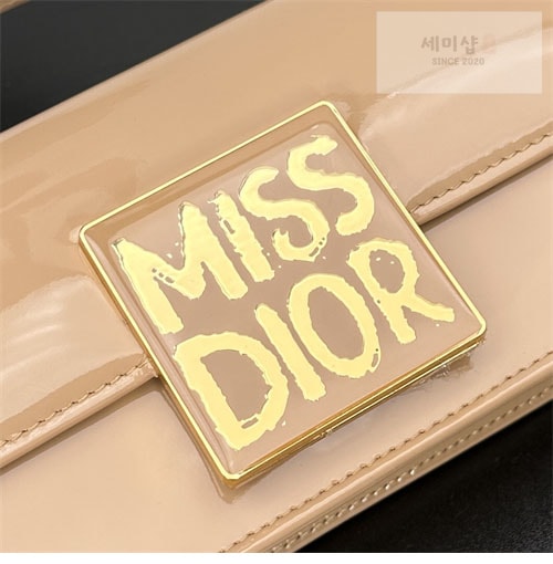 D I O R 디올 Miss Dior Graffiti 플랩백 Bag 1번 이미지
