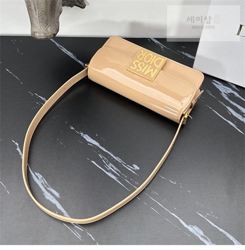 D I O R 디올 Miss Dior Graffiti 플랩백 Bag 3번 이미지