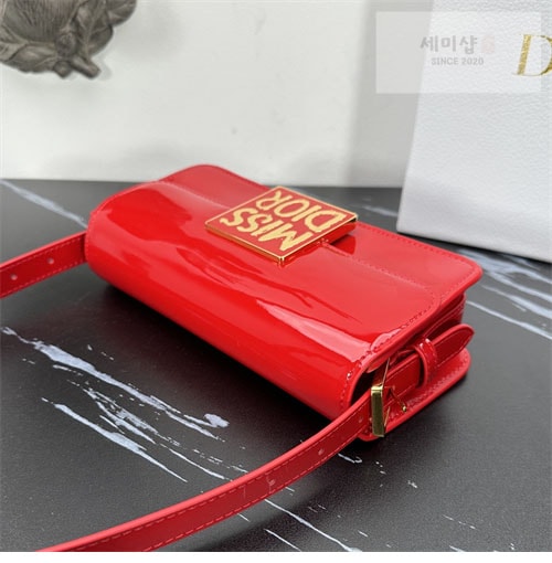 D I O R 디올 Miss Dior Graffiti 플랩백 Bag 4번 이미지