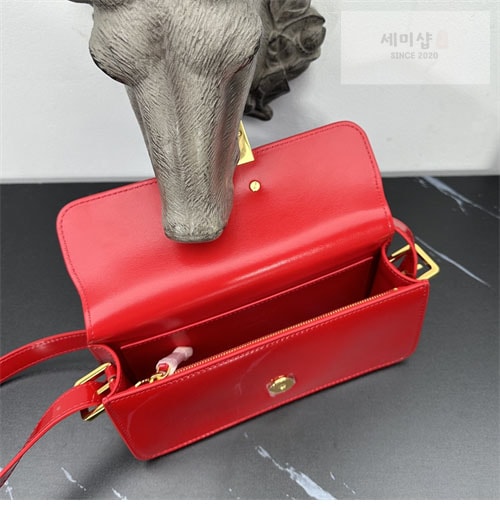 D I O R 디올 Miss Dior Graffiti 플랩백 Bag 28번 이미지