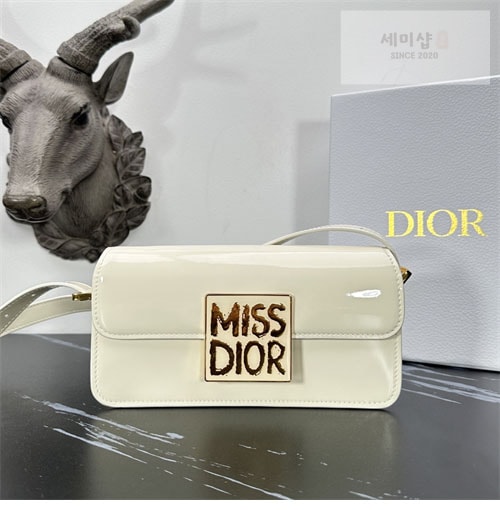 D I O R 디올 Miss Dior Graffiti 플랩백 Bag 23번 이미지