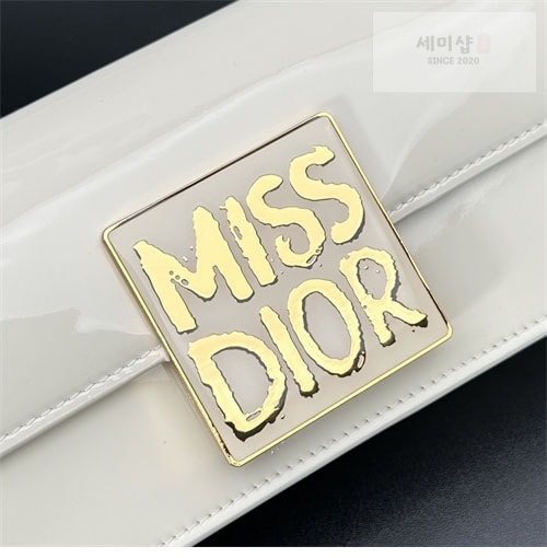 D I O R 디올 Miss Dior Graffiti 플랩백 Bag 17번 이미지