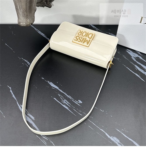 D I O R 디올 Miss Dior Graffiti 플랩백 Bag 24번 이미지