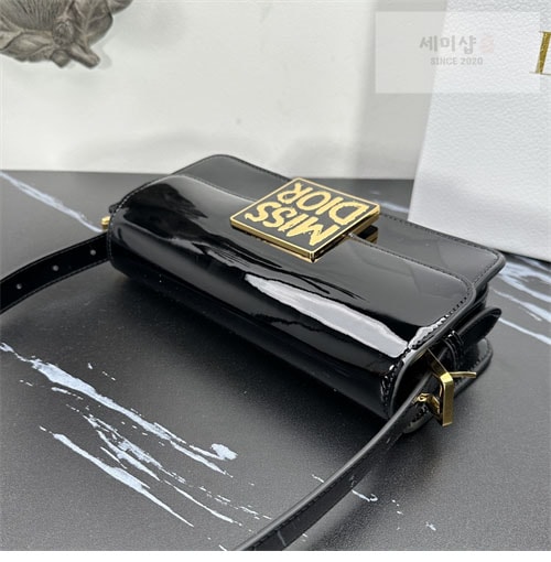 D I O R 디올 Miss Dior Graffiti 플랩백 Bag 25번 이미지