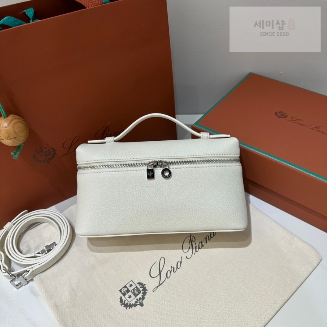 로로피아나 로로피아나 엑스트라 포켓 파우치 L19 위스퍼 화이트 Bag 1번 이미지