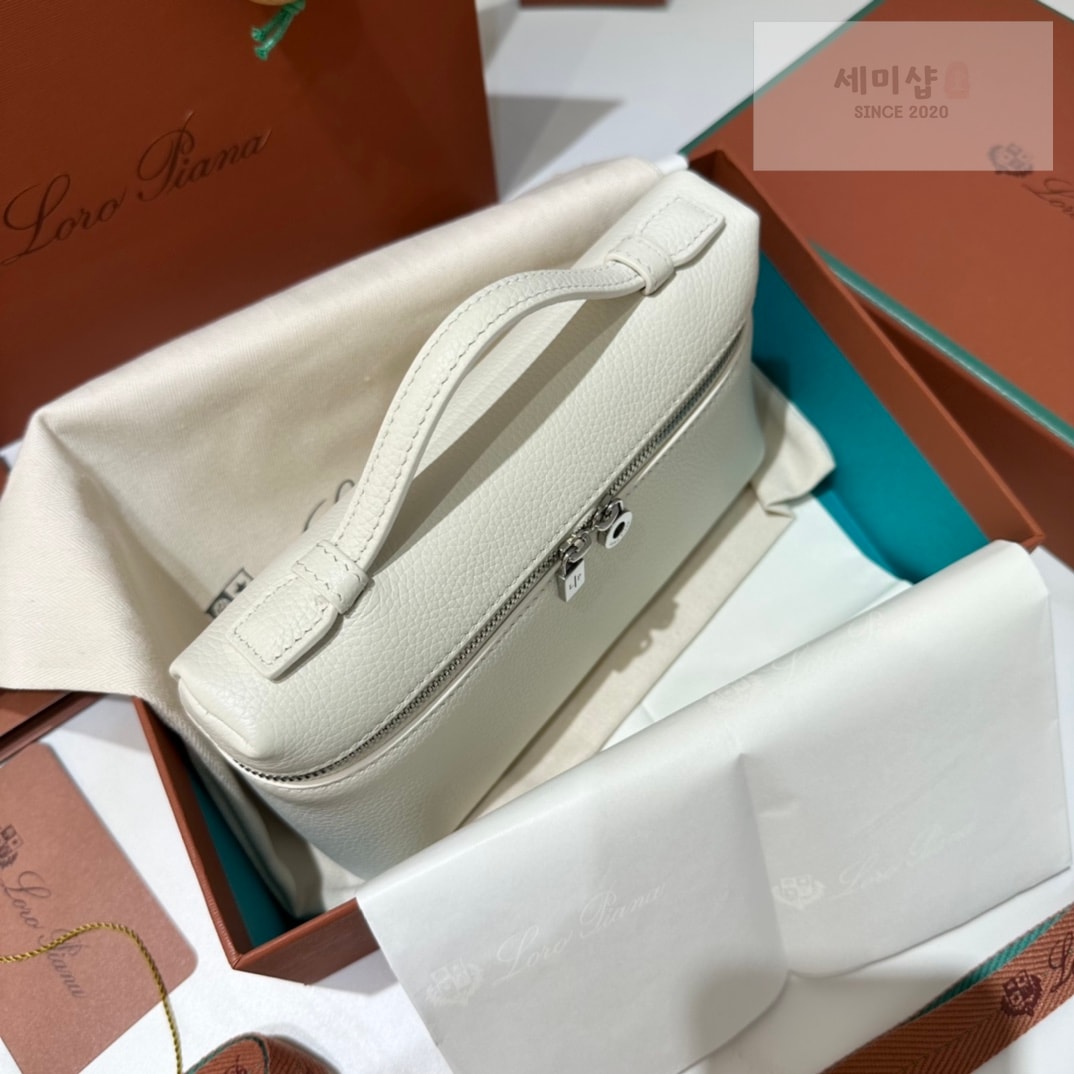 로로피아나 로로피아나 엑스트라 포켓 파우치 L19 위스퍼 화이트 Bag 5번 이미지