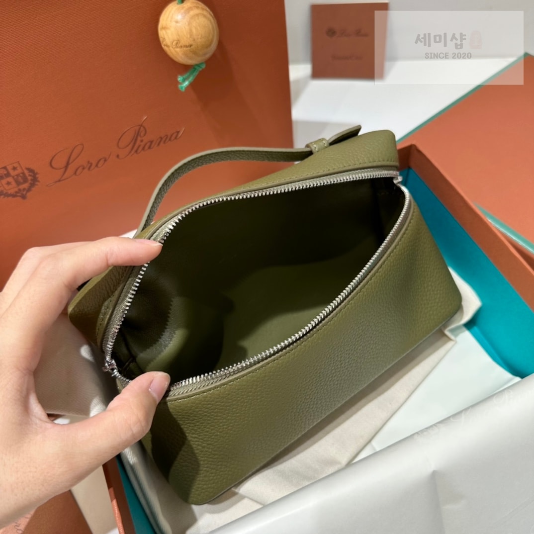 로로피아나 로로피아나 엑스트라 포켓 파우치 L19 세이지 Bag 7번 이미지