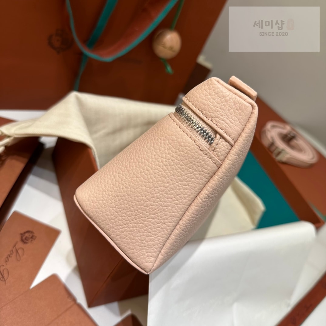 로로피아나 로로피아나 엑스트라 포켓 파우치 L19 로즈 쿼츠 Bag 3번 이미지