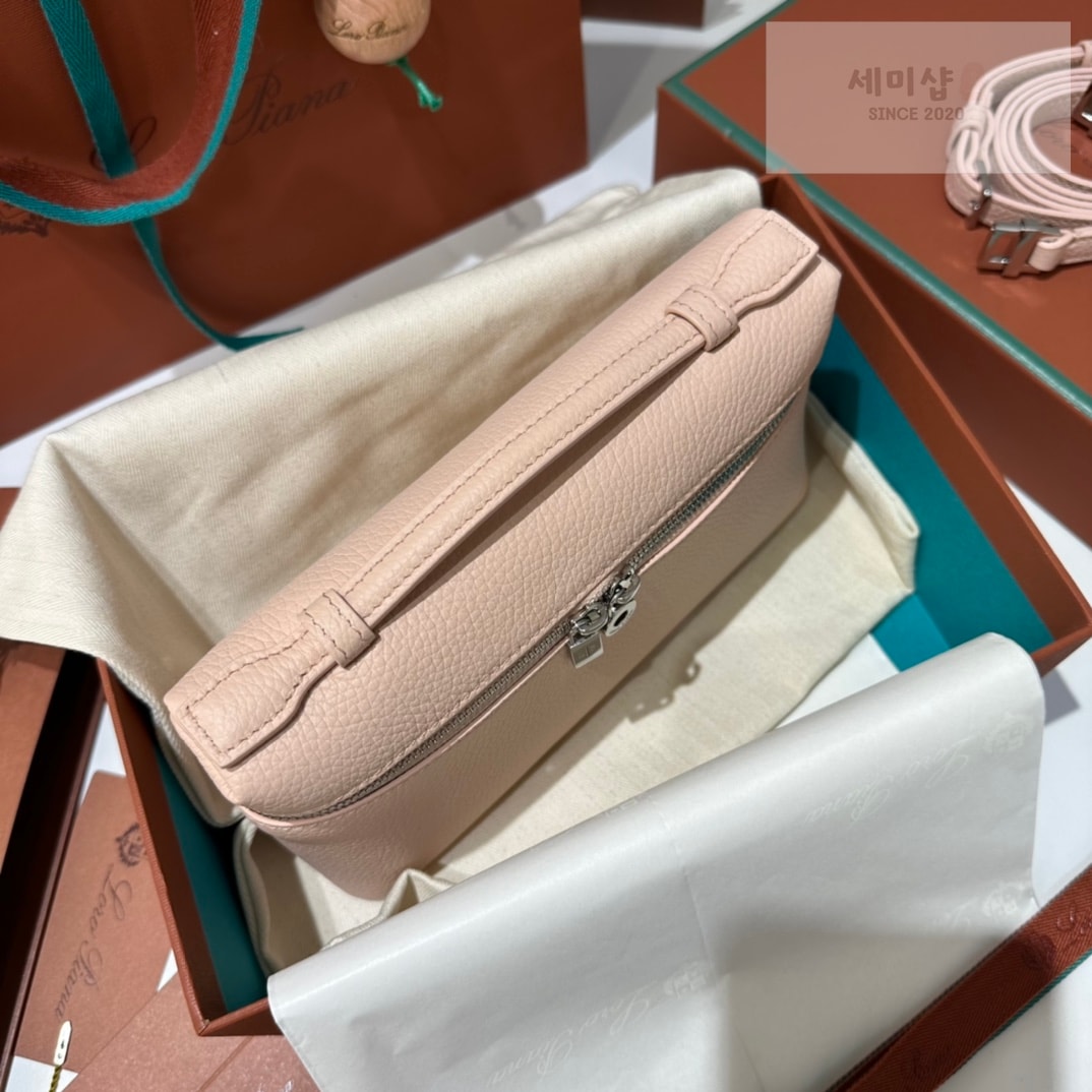 로로피아나 로로피아나 엑스트라 포켓 파우치 L19 로즈 쿼츠 Bag 5번 이미지