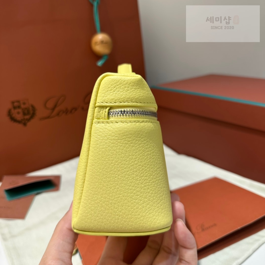 로로피아나 로로피아나 엑스트라 포켓 파우치 L19 션샤인 Bag 3번 이미지