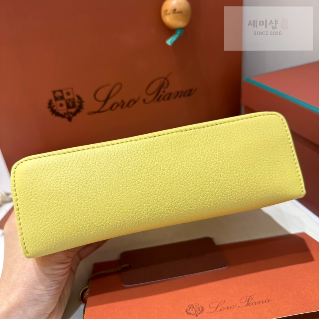 로로피아나 로로피아나 엑스트라 포켓 파우치 L19 션샤인 Bag 4번 이미지