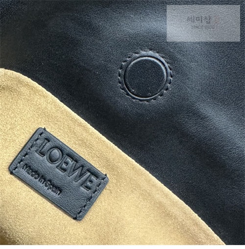 Loewe 로에베 미니 플라멩코 클러치백 Bag 15번 이미지