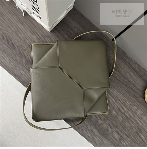 Loewe 로에베 미디엄 퍼즐 폴드 토트백 Bag 19번 이미지