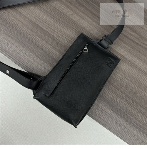 Loewe 로에베 버티컬 T 포켓 크로스백 Bag 8번 이미지