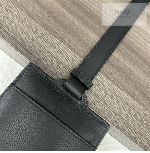 Loewe 로에베 버티컬 T 포켓 크로스백 Bag 3번 이미지