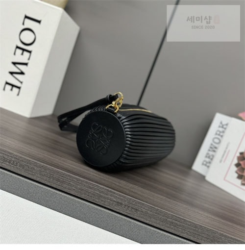 Loewe 로에베 브레이슬릿 파우치 2컬러 Bag 18번 이미지