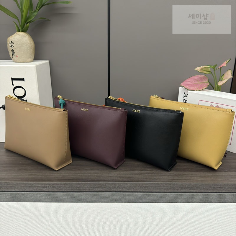 Loewe 로에베 샤이니 나파 파우치 클러치백 Bag 16번 이미지