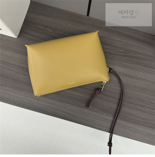 Loewe 로에베 샤이니 나파 파우치 클러치백 Bag 17번 이미지