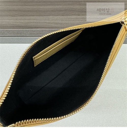 Loewe 로에베 샤이니 나파 파우치 클러치백 Bag 36번 이미지