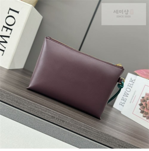 Loewe 로에베 샤이니 나파 파우치 클러치백 Bag 13번 이미지