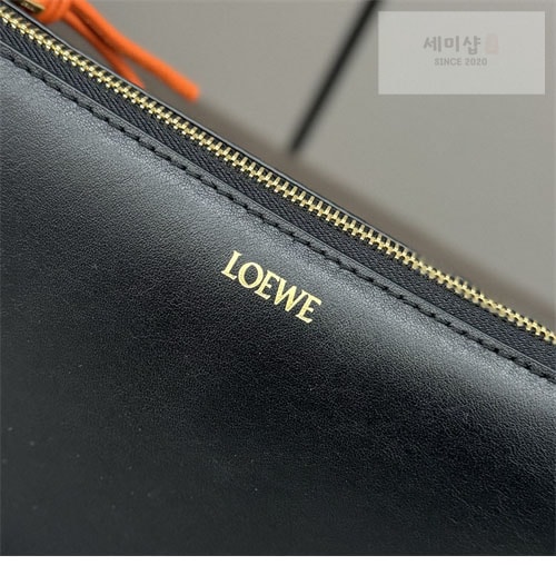 Loewe 로에베 샤이니 나파 파우치 클러치백 Bag 34번 이미지