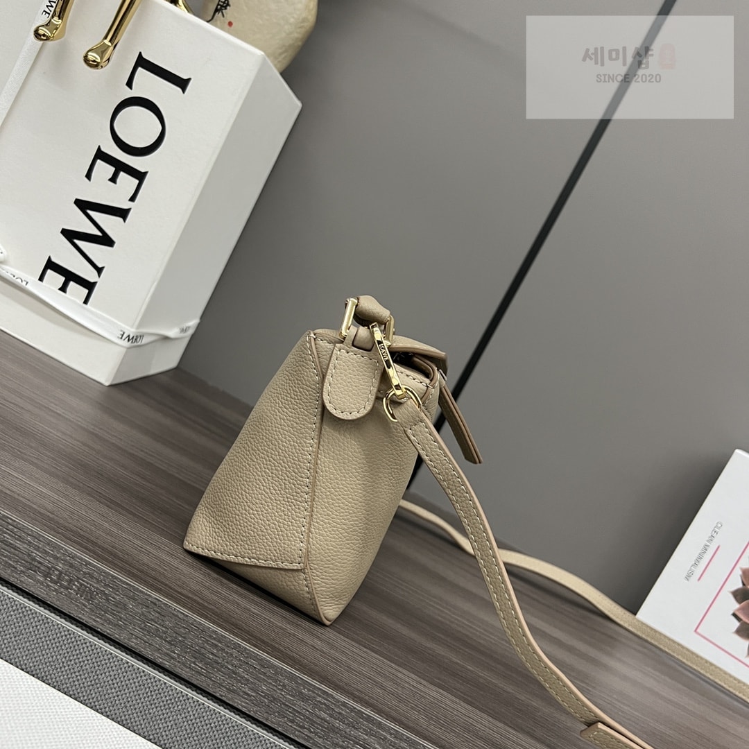 Loewe 로에베 소프트 그레인 카프스킨 미니 퍼즐 백 18*12.5*8CM Bag 10번 이미지