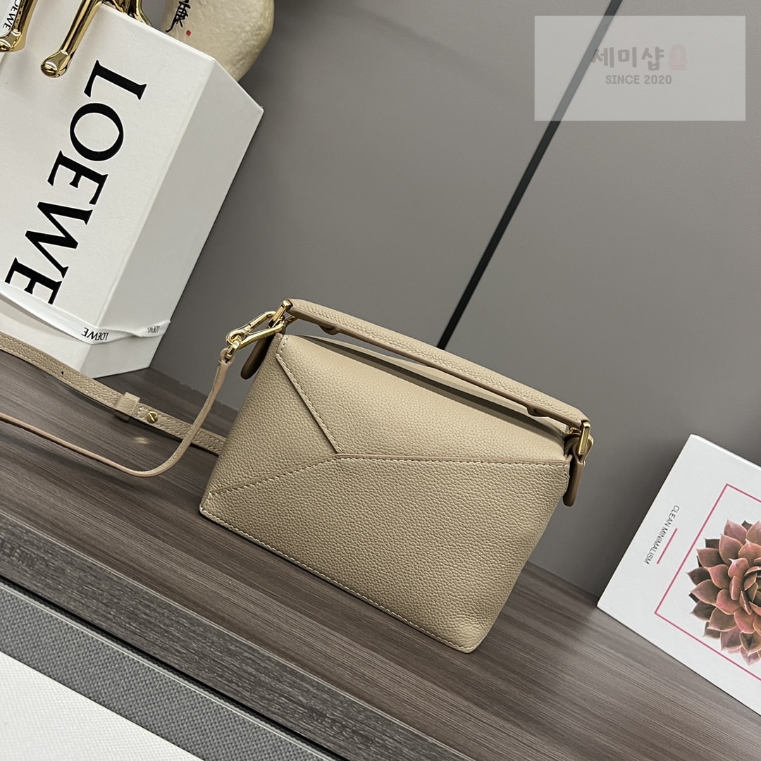 Loewe 로에베 소프트 그레인 카프스킨 미니 퍼즐 백 18*12.5*8CM Bag 1번 이미지