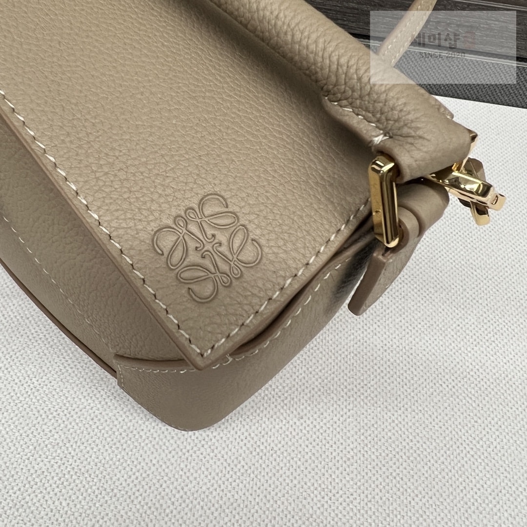 Loewe 로에베 소프트 그레인 카프스킨 미니 퍼즐 백 18*12.5*8CM Bag 3번 이미지