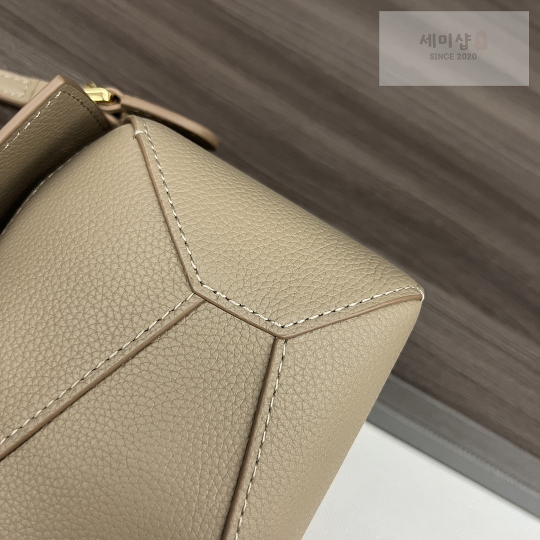 Loewe 로에베 소프트 그레인 카프스킨 미니 퍼즐 백 18*12.5*8CM Bag 6번 이미지