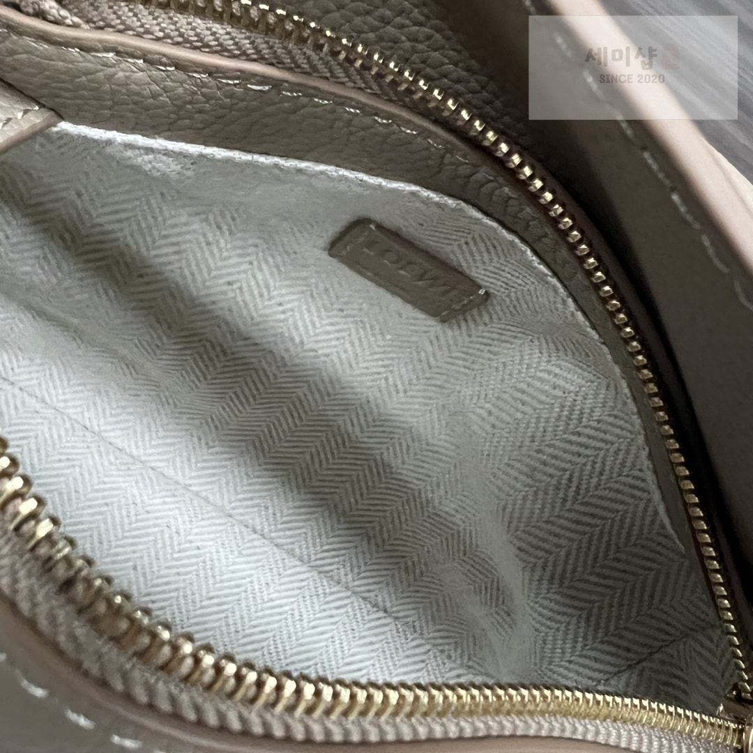 Loewe 로에베 소프트 그레인 카프스킨 미니 퍼즐 백 18*12.5*8CM Bag 9번 이미지