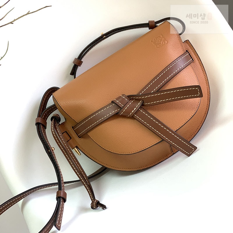 Loewe 로에베 스몰 게이트백 Bag 4번 이미지
