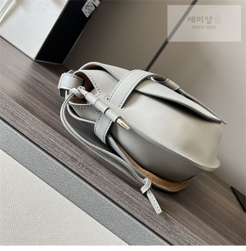 Loewe 로에베 스몰 게이트백 Bag 3번 이미지