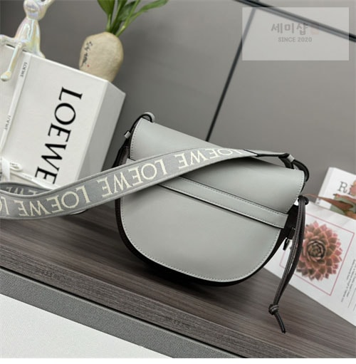 Loewe 로에베 스몰 게이트백 Bag 4번 이미지