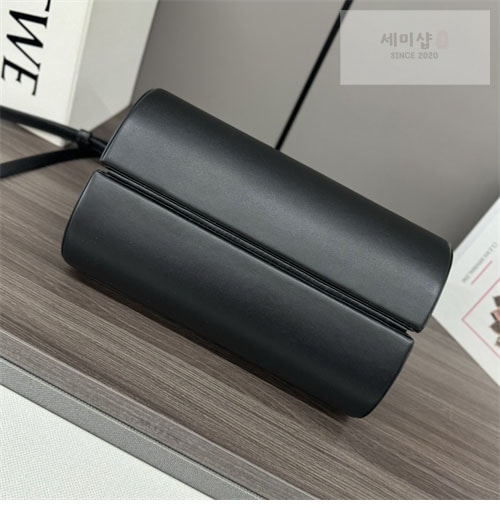 Loewe 로에베 스몰 클래스프 백 Bag 8번 이미지