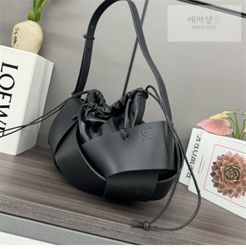 Loewe 로에베 인터레이스 호보백 2컬러 Bag 2번 이미지
