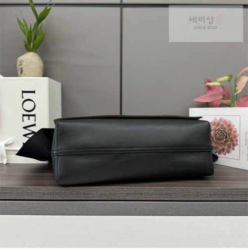 Loewe 로에베 카프스킨 플라멩코 사첼 메신저 크로스백 Bag 8번 이미지