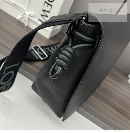 Loewe 로에베 카프스킨 플라멩코 사첼 메신저 크로스백 Bag 29번 이미지
