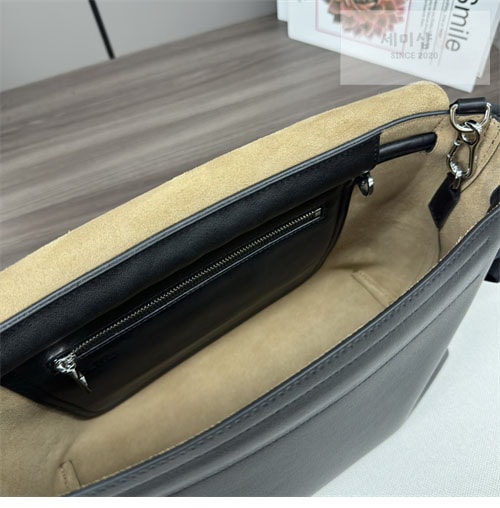 Loewe 로에베 카프스킨 플라멩코 사첼 메신저 크로스백 Bag 21번 이미지