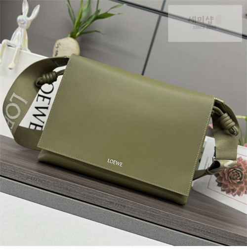 Loewe 로에베 카프스킨 플라멩코 사첼 메신저 크로스백 Bag 10번 이미지