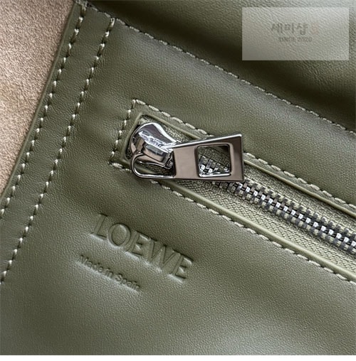 Loewe 로에베 카프스킨 플라멩코 사첼 메신저 크로스백 Bag 11번 이미지